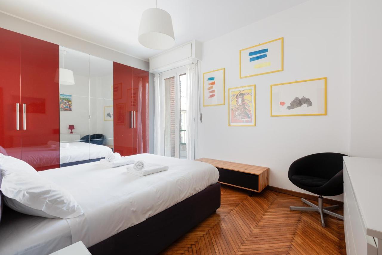 Apartment With Balcony - 50 M Far From M1 Pasteur Milano Exteriör bild