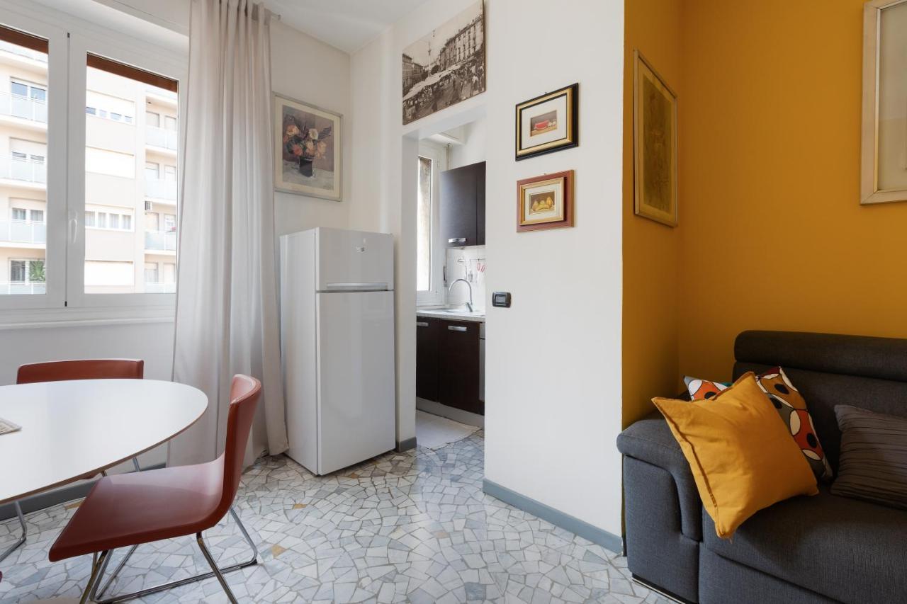 Apartment With Balcony - 50 M Far From M1 Pasteur Milano Exteriör bild